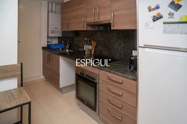 2 soveværelse Lejlighed til salg i Girona by - € 265.000 (Ref: 10015964)