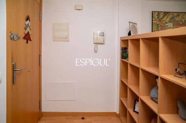 2 soveværelse Lejlighed til salg i Girona by - € 265.000 (Ref: 10015964)
