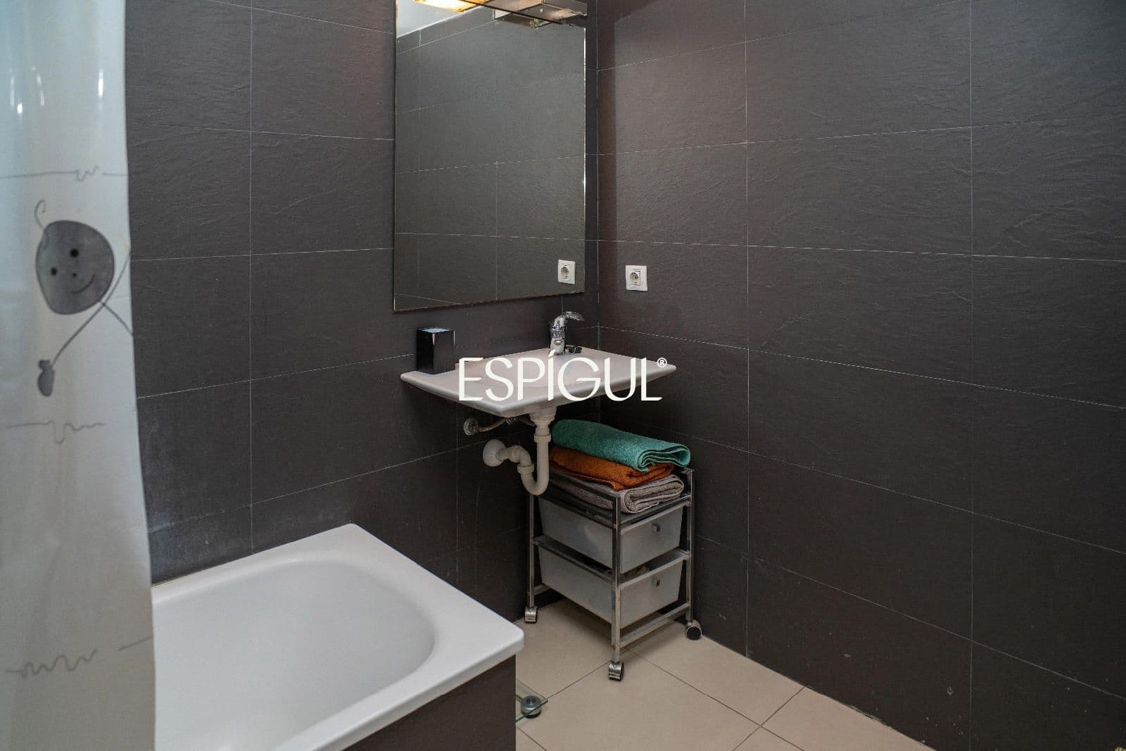 2 sovrum Lägenhet till salu i Girona stad - 265 000 € (Ref: 10015964)