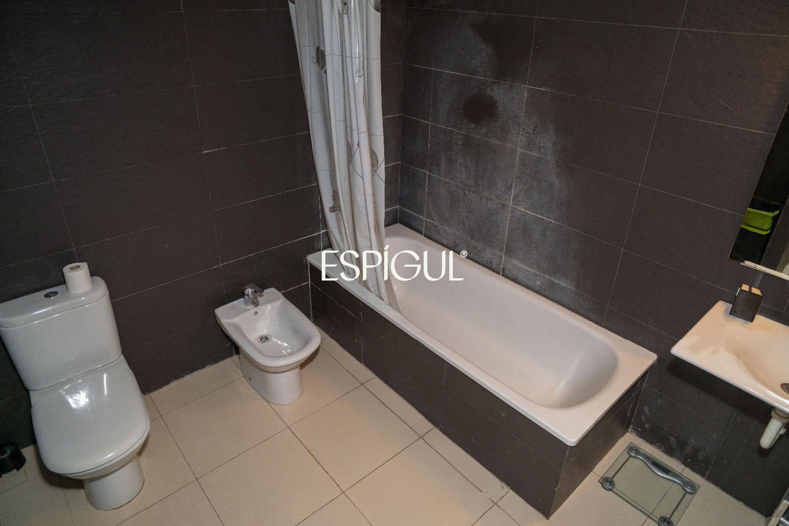 2 sovrum Lägenhet till salu i Girona stad - 265 000 € (Ref: 10015964)