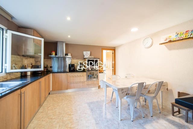 4 chambre Villa/Maison à vendre à Vilablareix avec garage - 659 000 € (Ref: 10015965)