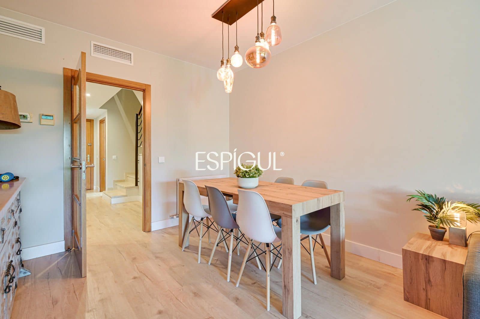 4 chambre Villa/Maison à vendre à Aiguaviva avec garage - 575 000 € (Ref: 10015966)