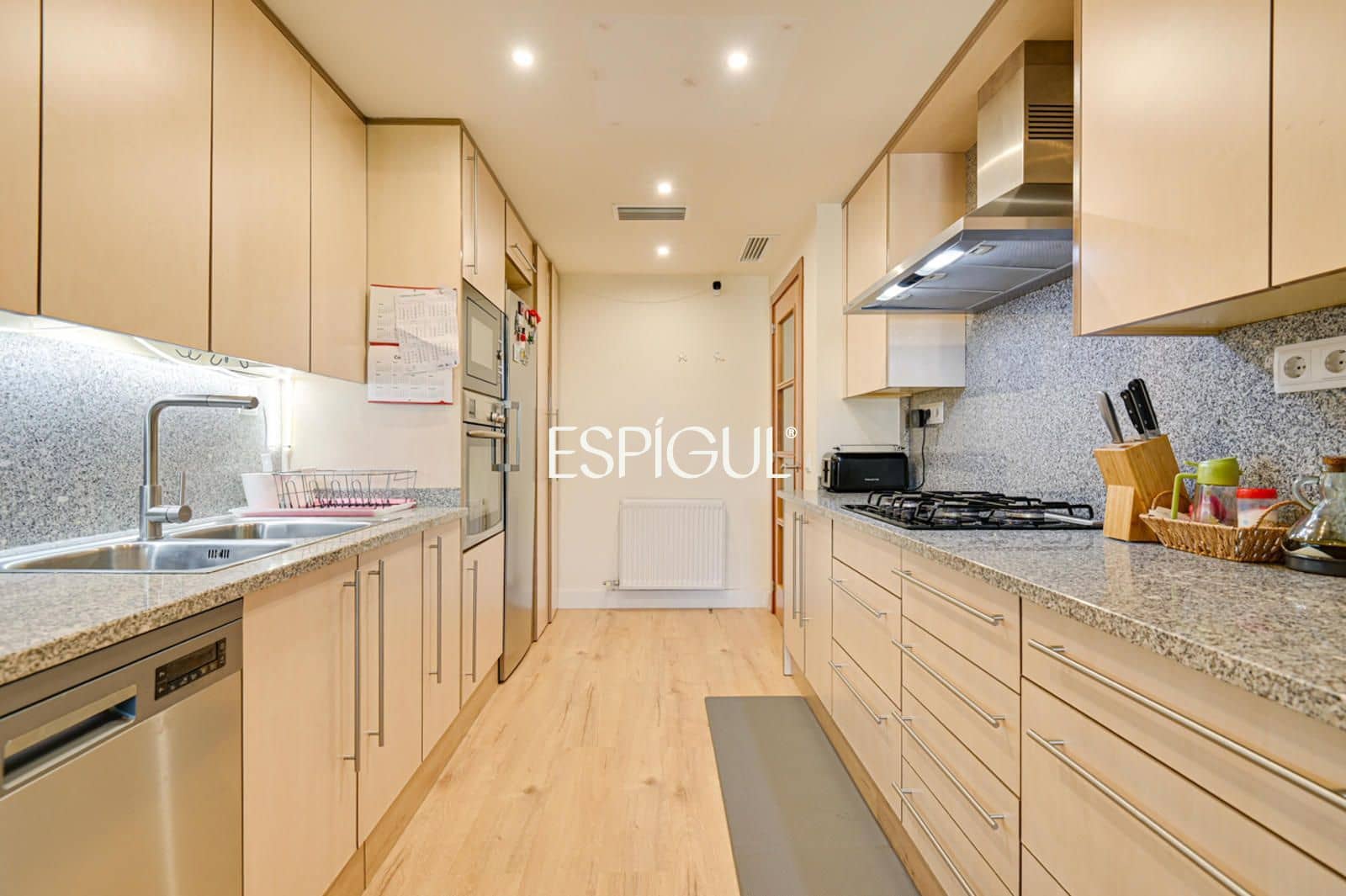 4 chambre Villa/Maison à vendre à Aiguaviva avec garage - 575 000 € (Ref: 10015966)