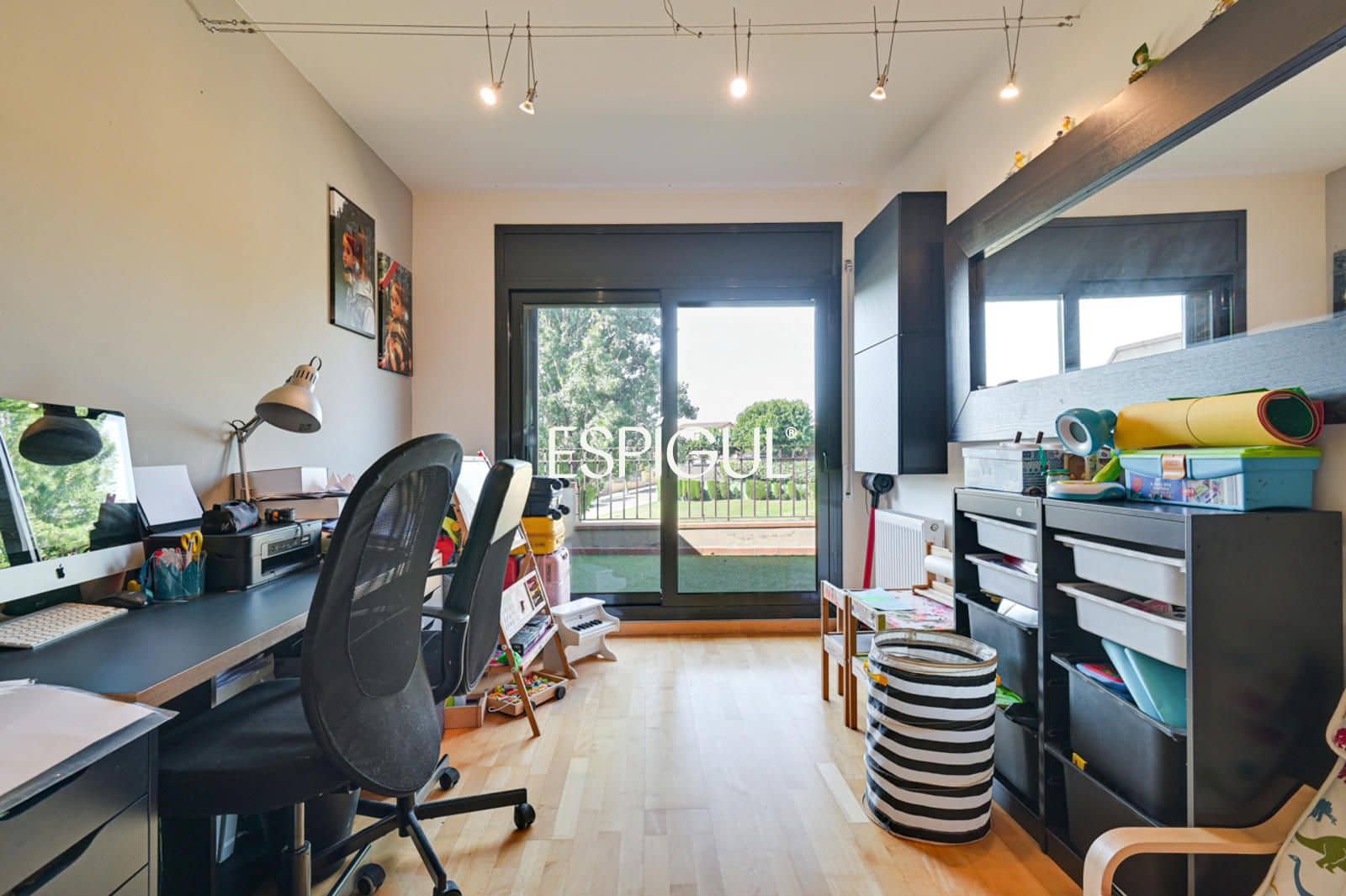 4 chambre Villa/Maison à vendre à Aiguaviva avec garage - 575 000 € (Ref: 10015966)