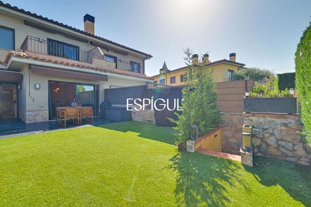 4 chambre Villa/Maison à vendre à Aiguaviva avec garage - 575 000 € (Ref: 10015966)