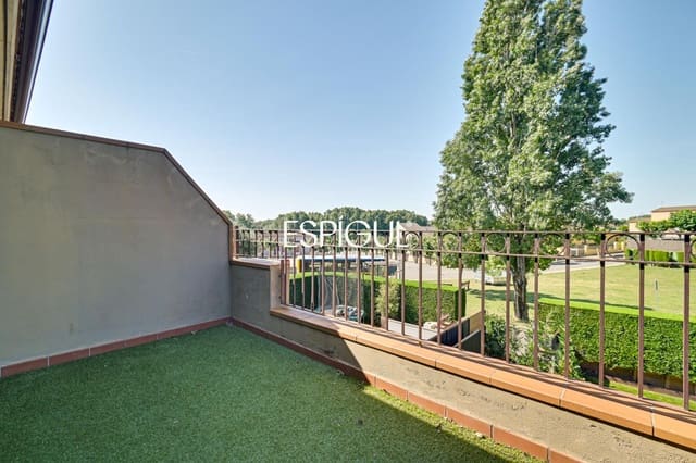 4 chambre Villa/Maison à vendre à Aiguaviva avec garage - 575 000 € (Ref: 10015966)