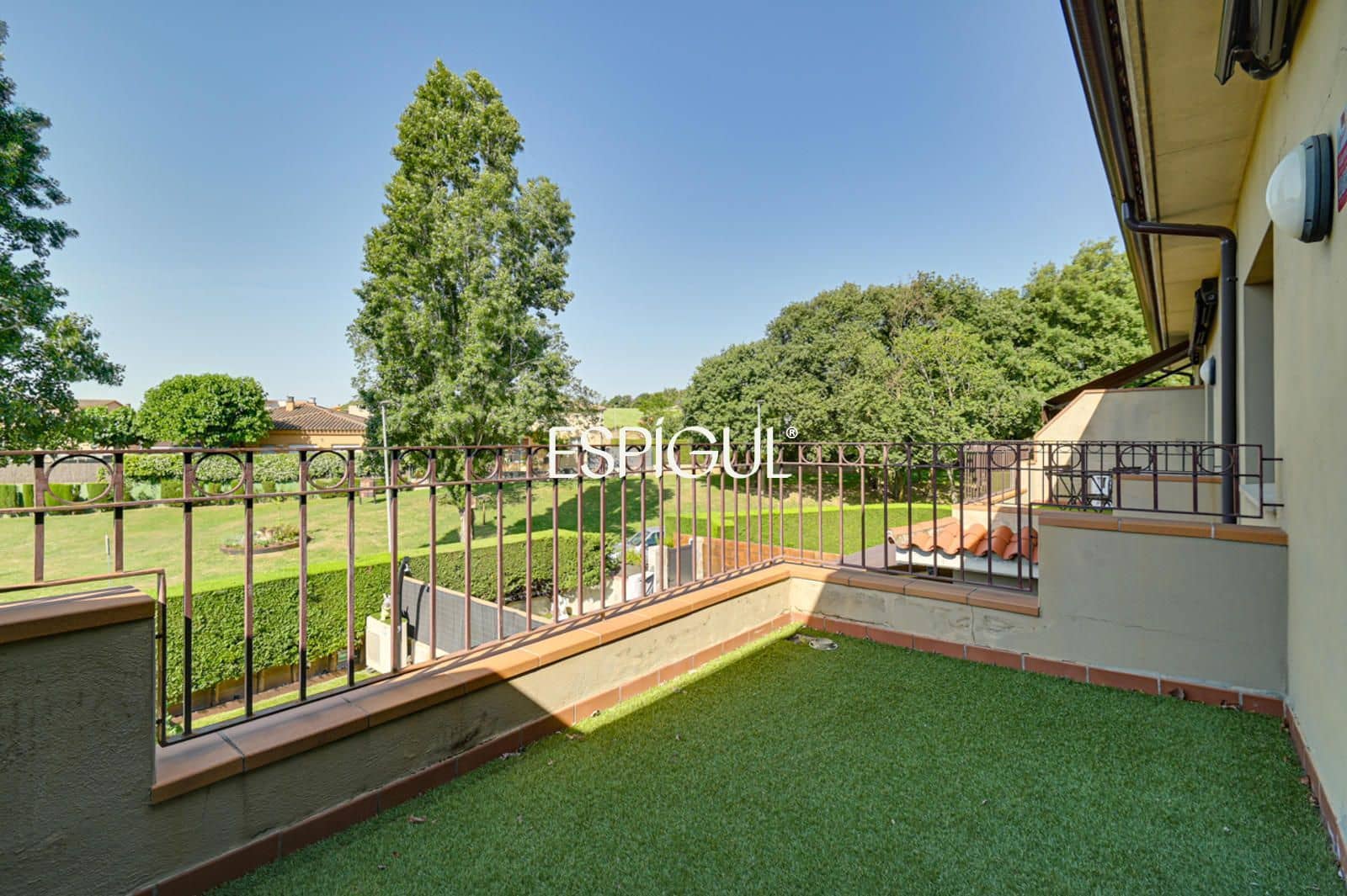 4 chambre Villa/Maison à vendre à Aiguaviva avec garage - 575 000 € (Ref: 10015966)