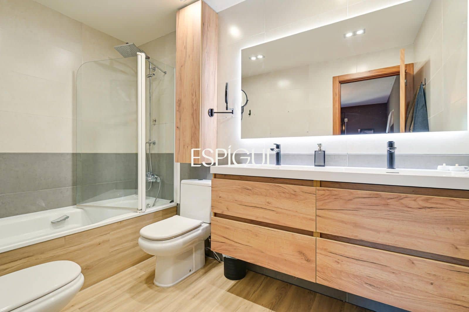 4 chambre Villa/Maison à vendre à Aiguaviva avec garage - 575 000 € (Ref: 10015966)