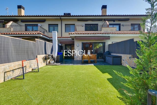 4 chambre Villa/Maison à vendre à Aiguaviva avec garage - 575 000 € (Ref: 10015966)