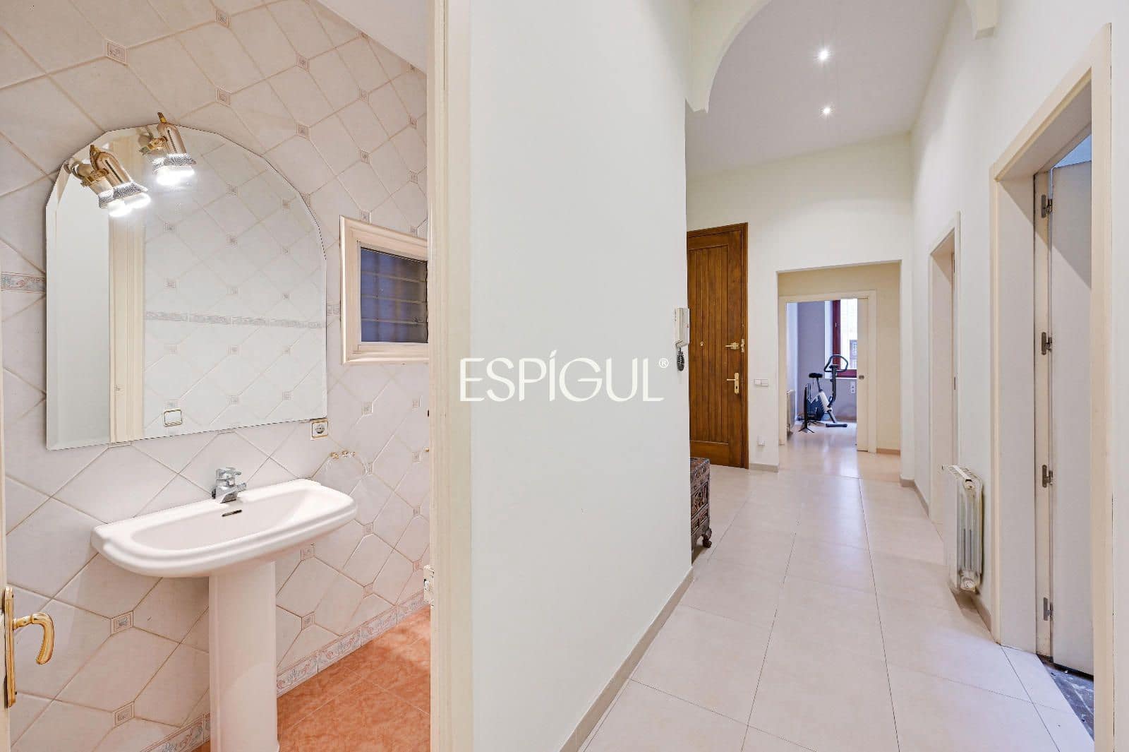 Piso de 4 habitaciones en Girona ciudad en venta - 635.000 € (Ref: 10015969)