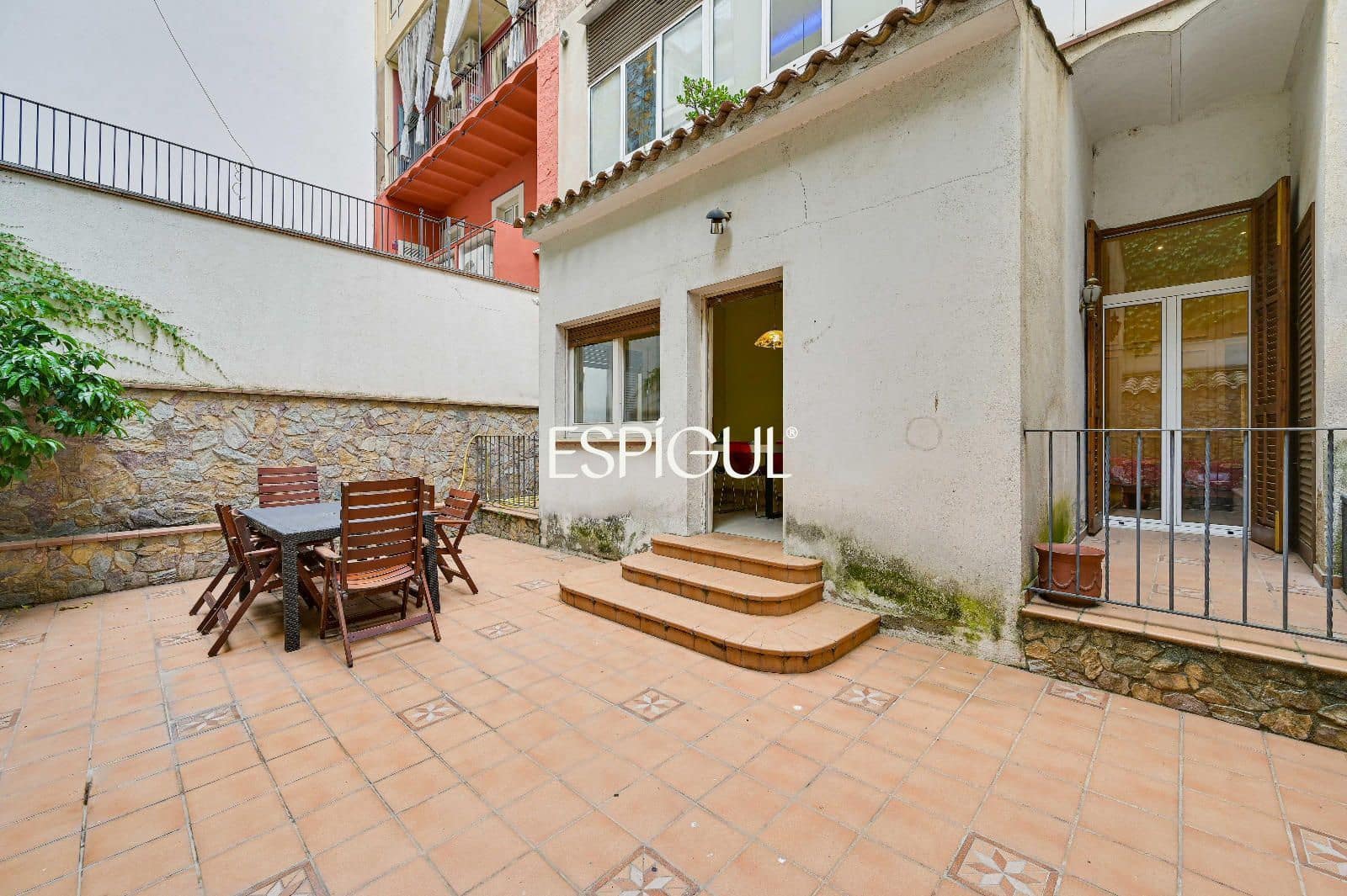 Piso de 4 habitaciones en Girona ciudad en venta - 635.000 € (Ref: 10015969)