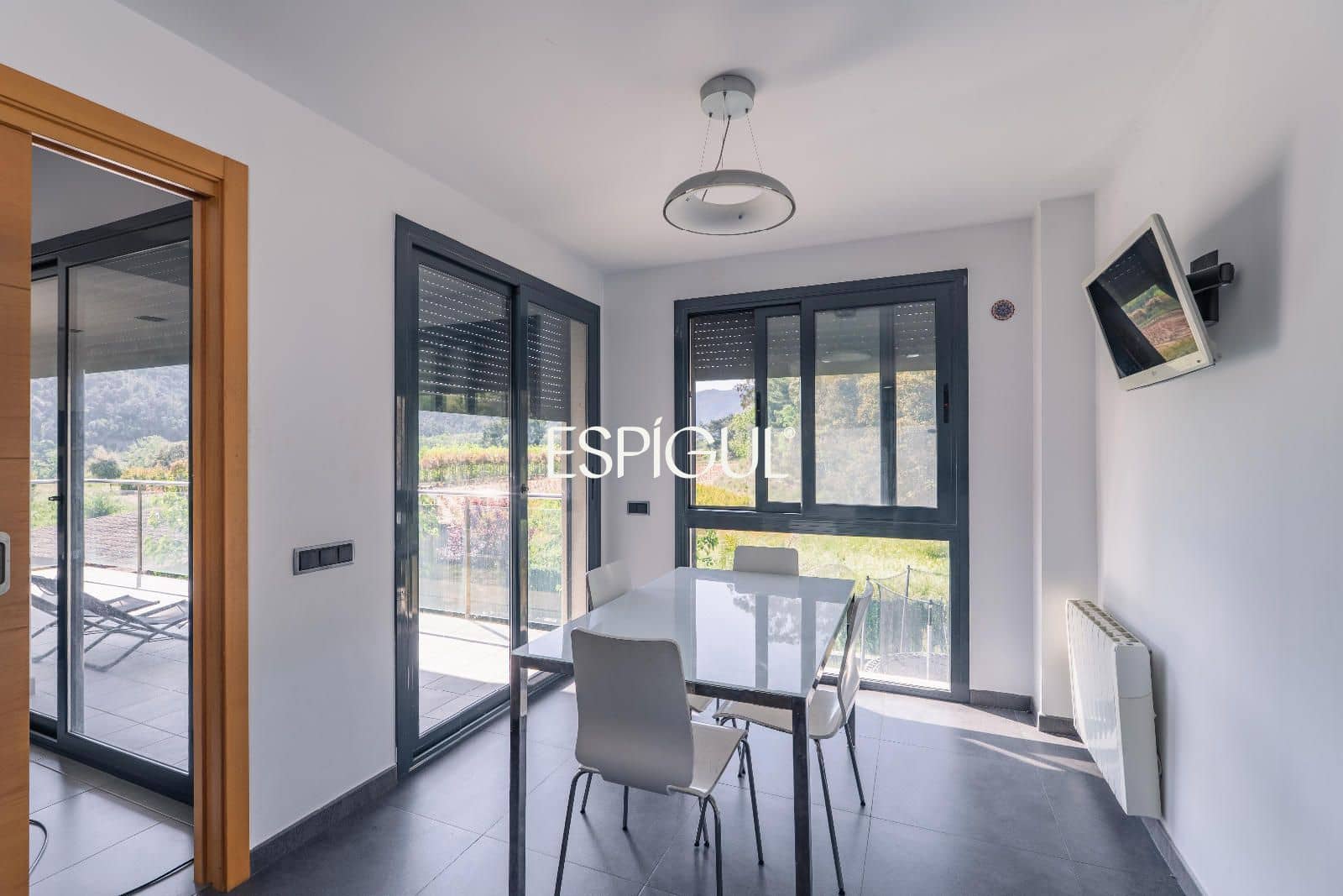 4 bedroom Villa for sale in Santa Coloma de Farners with garage - € 475,000 (Ref: 10015972)