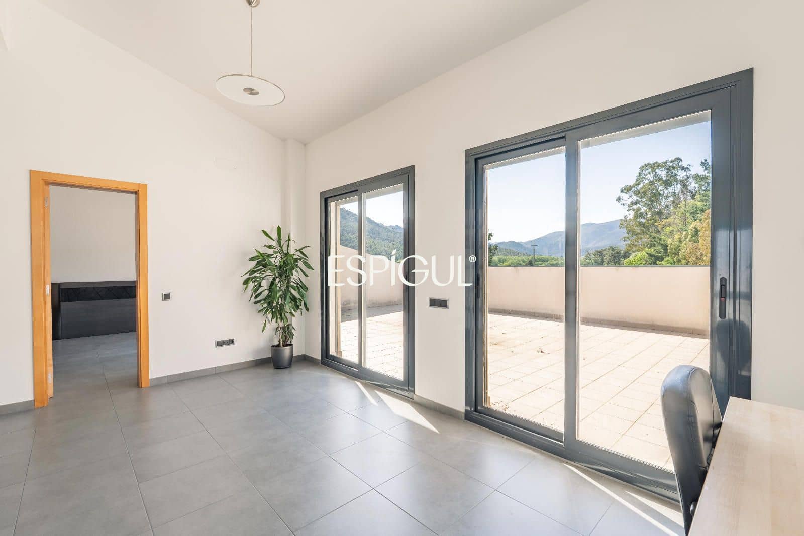 4 bedroom Villa for sale in Santa Coloma de Farners with garage - € 475,000 (Ref: 10015972)