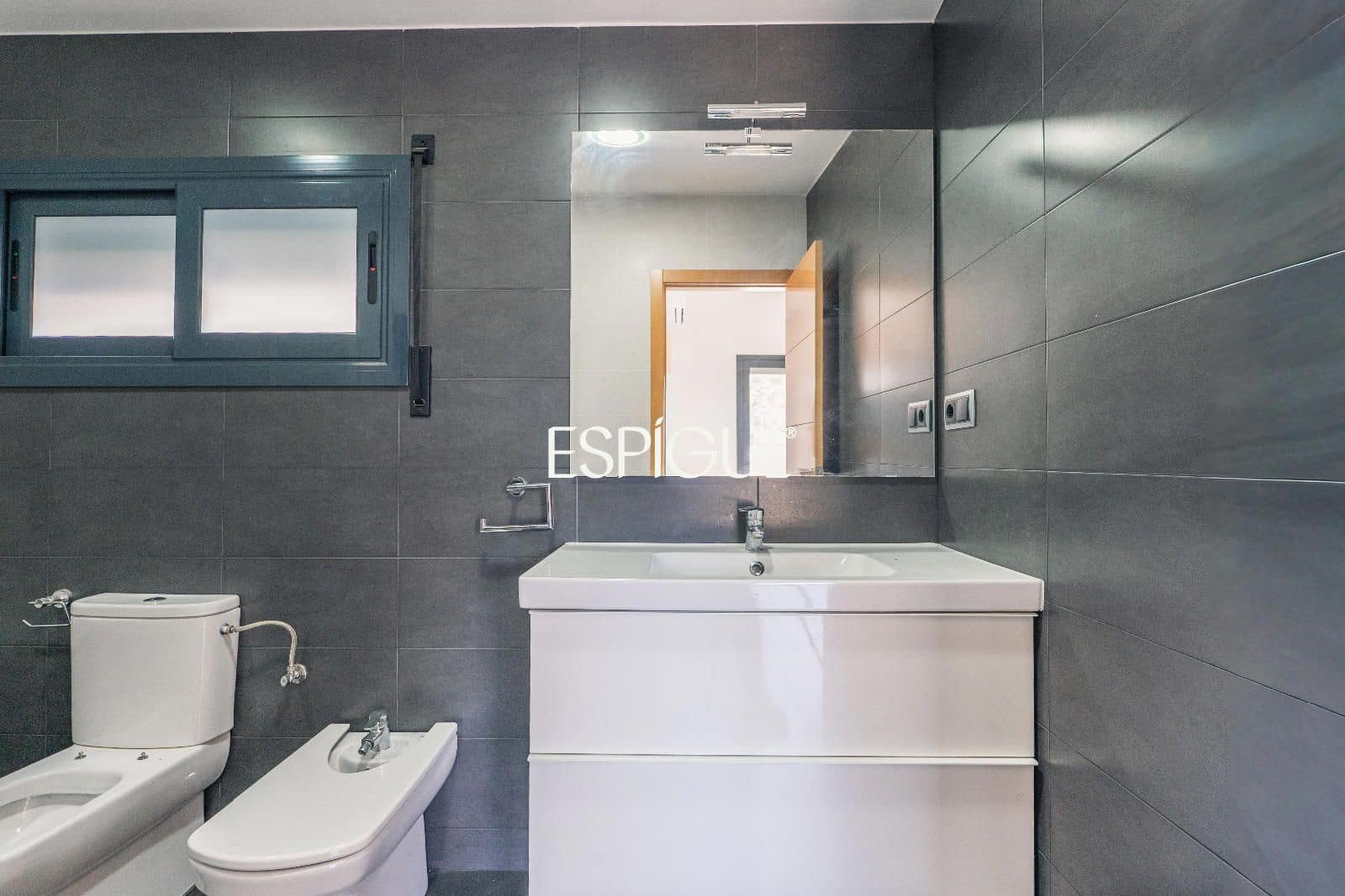 4 bedroom Villa for sale in Santa Coloma de Farners with garage - € 475,000 (Ref: 10015972)