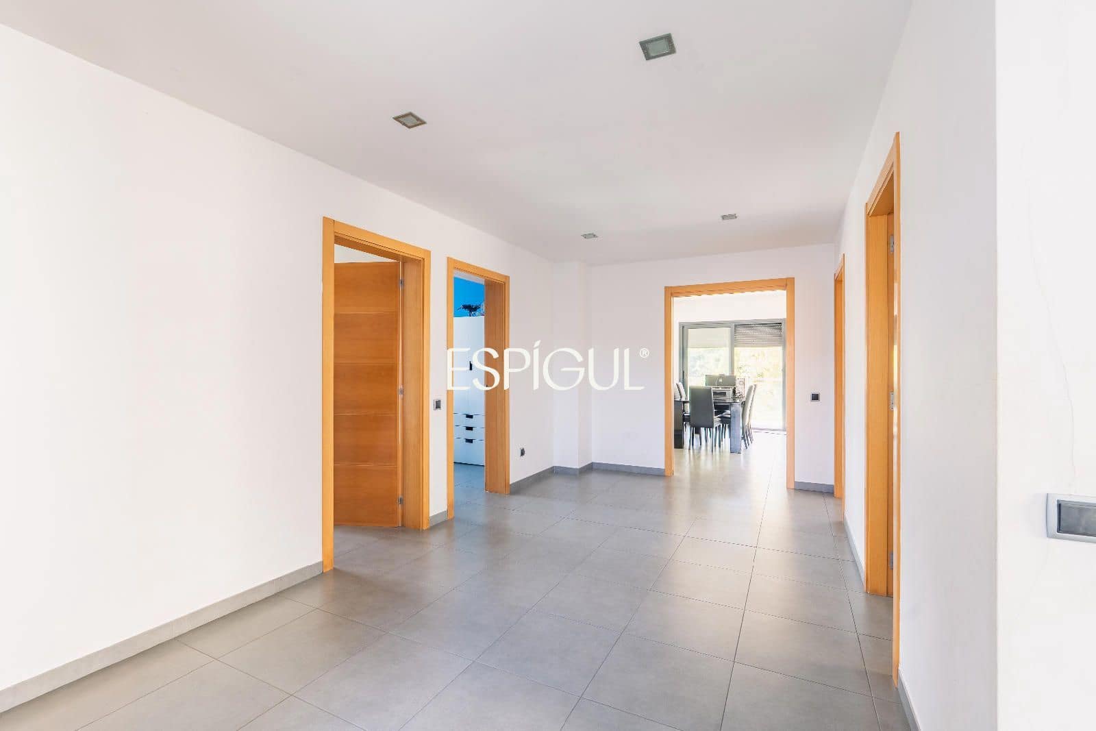4 bedroom Villa for sale in Santa Coloma de Farners with garage - € 475,000 (Ref: 10015972)