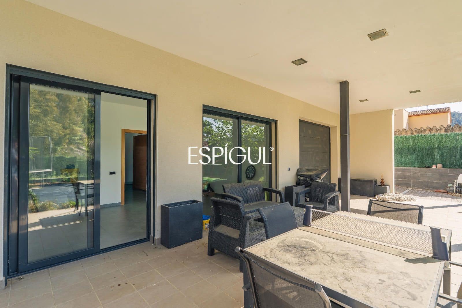 4 bedroom Villa for sale in Santa Coloma de Farners with garage - € 475,000 (Ref: 10015972)
