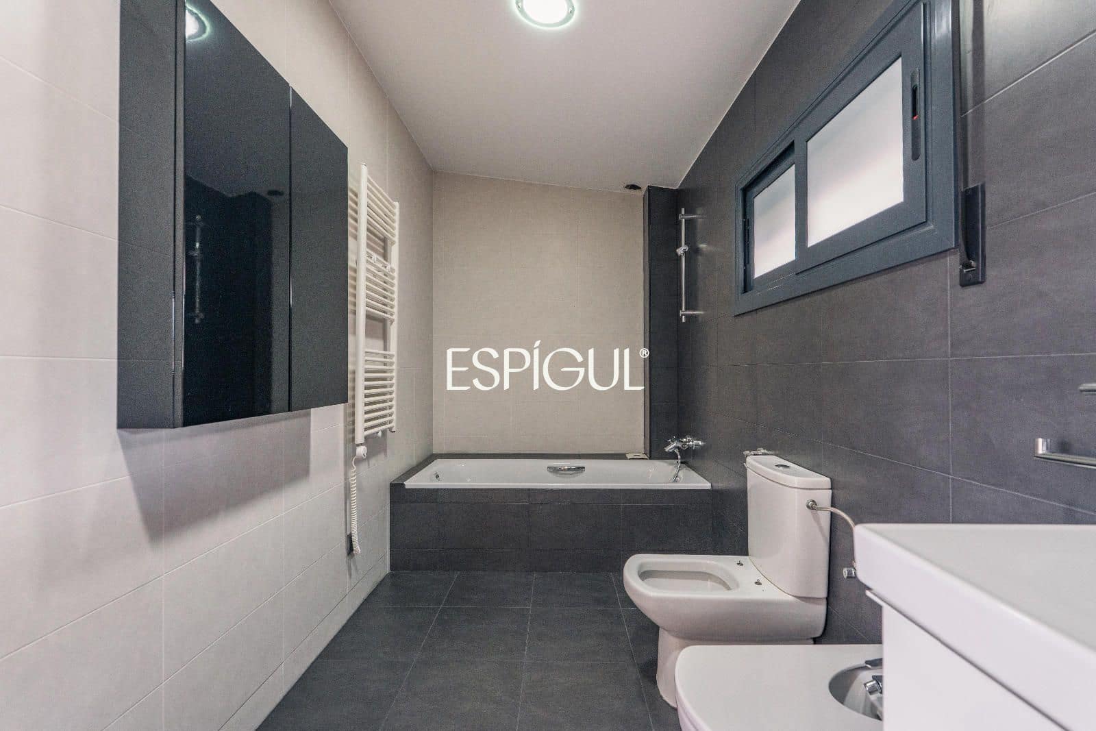 4 bedroom Villa for sale in Santa Coloma de Farners with garage - € 475,000 (Ref: 10015972)