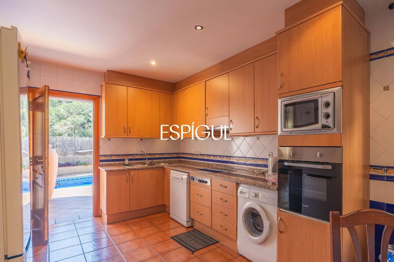 4 chambre Villa/Maison à vendre à Lloret de Mar avec piscine garage - 599 000 € (Ref: 10015973)