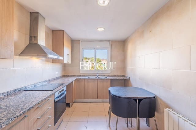 4 camera da letto Villa in vendita in Vidreres con garage - 240.000 € (Rif: 10015974)