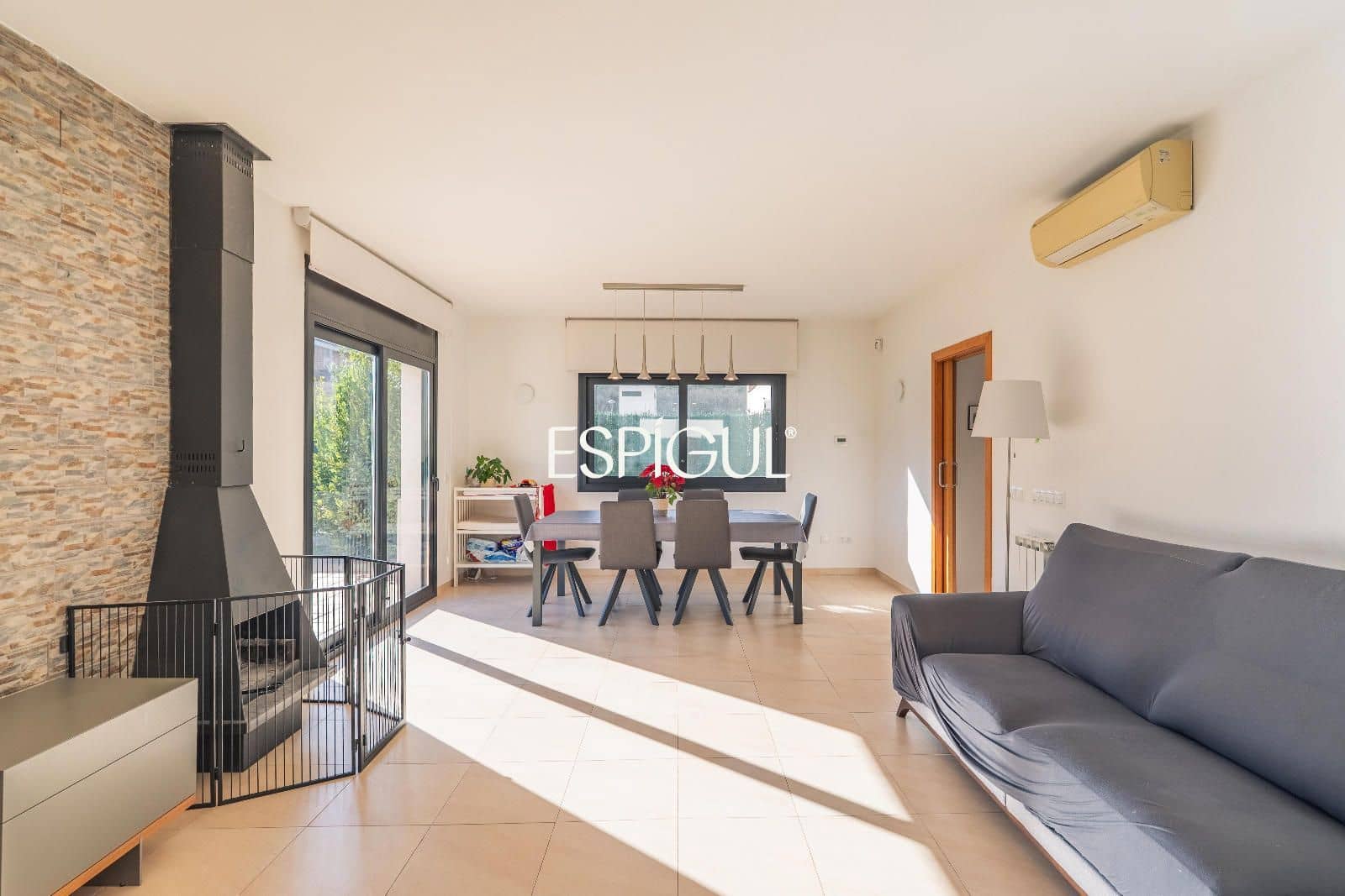 4 camera da letto Villa in vendita in Sant Julia de Ramis con garage - 575.000 € (Rif: 10015975)
