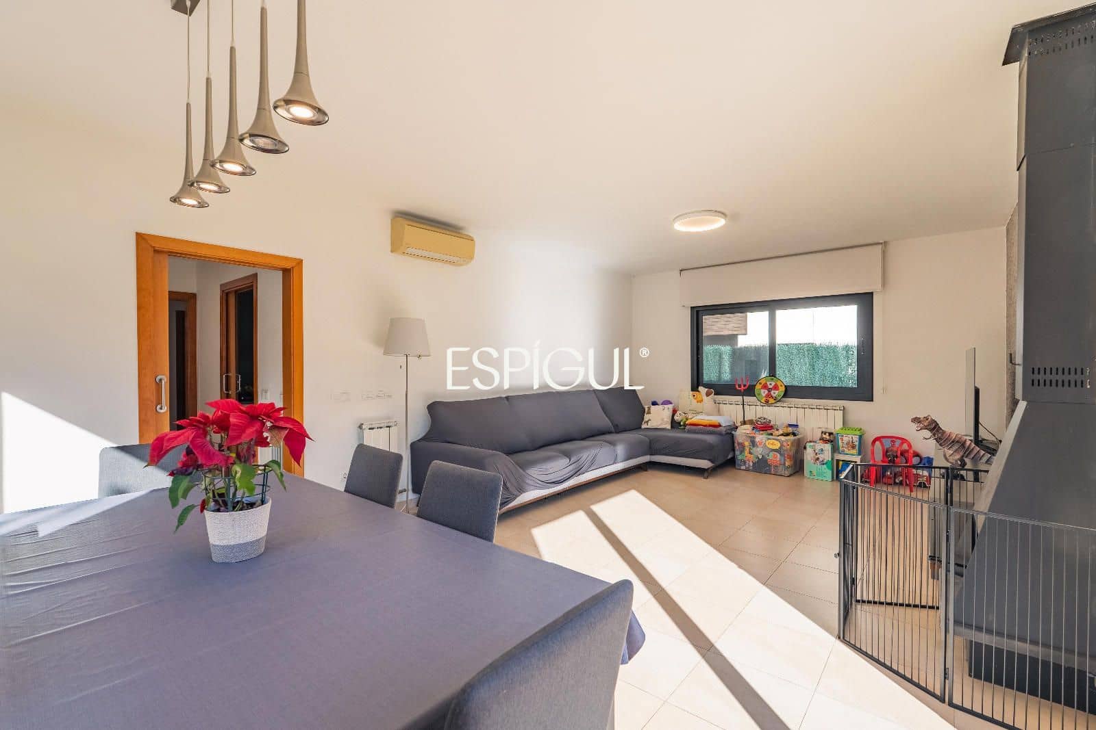 4 camera da letto Villa in vendita in Sant Julia de Ramis con garage - 575.000 € (Rif: 10015975)