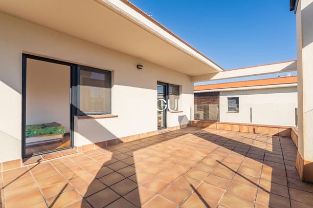 4 camera da letto Villa in vendita in Sant Julià de Ramis con garage - 575.000 € (Rif: 10015975)