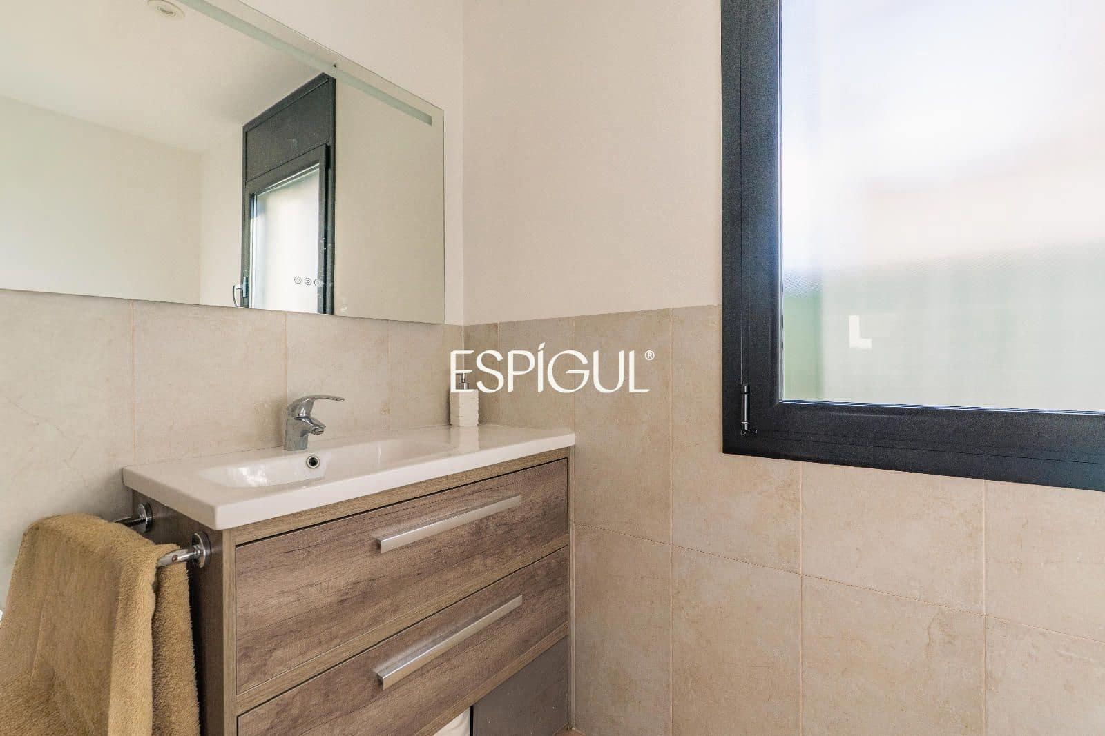 4 camera da letto Villa in vendita in Sant Julia de Ramis con garage - 575.000 € (Rif: 10015975)