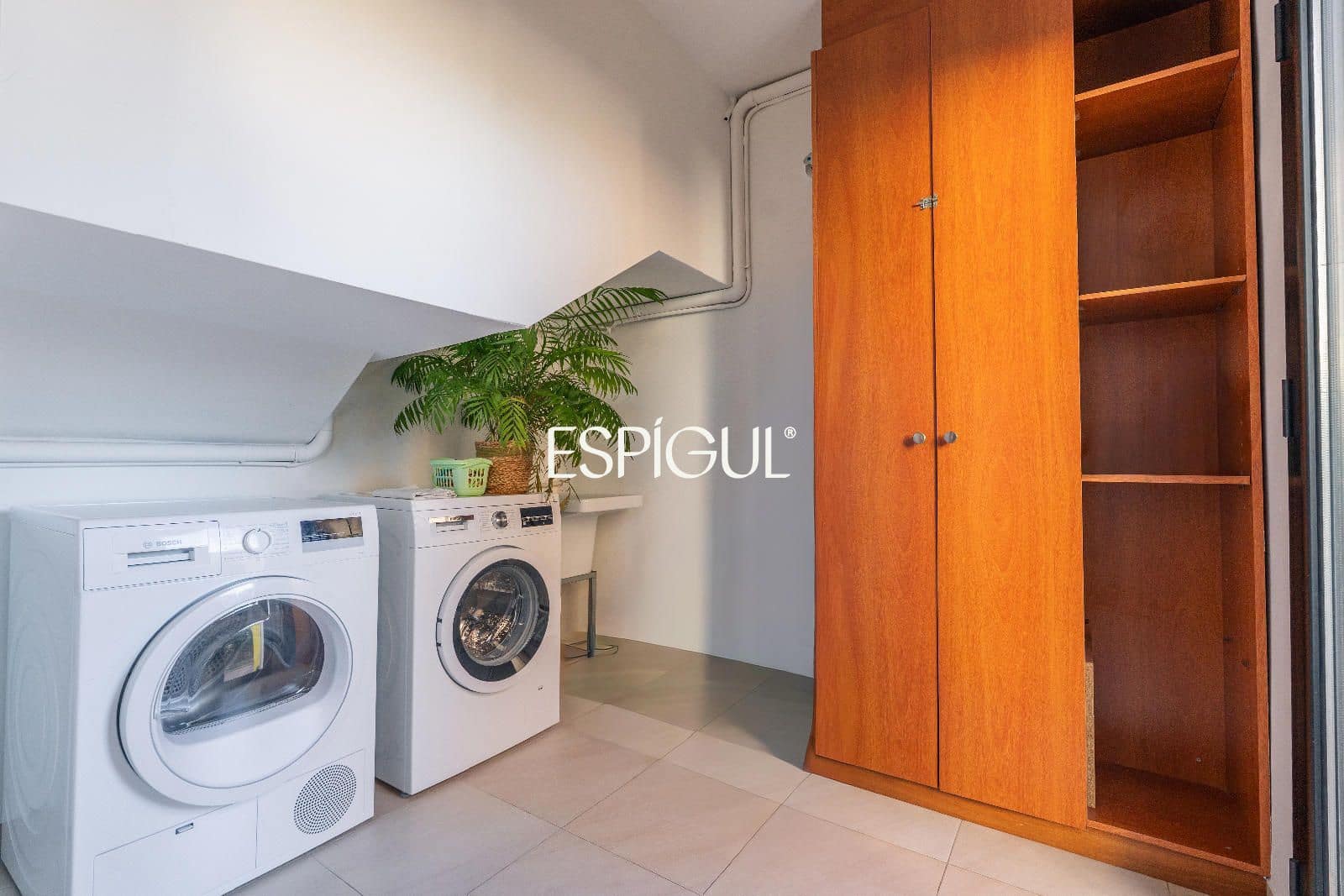 4 camera da letto Villa in vendita in Sant Julia de Ramis con garage - 575.000 € (Rif: 10015975)