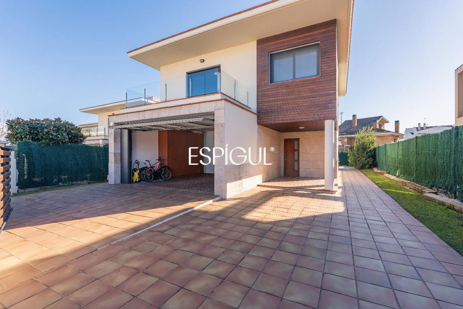 4 camera da letto Villa in vendita in Sant Julia de Ramis con garage - 575.000 € (Rif: 10015975)