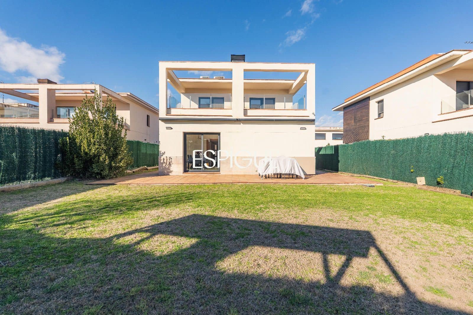 4 camera da letto Villa in vendita in Sant Julia de Ramis con garage - 575.000 € (Rif: 10015975)