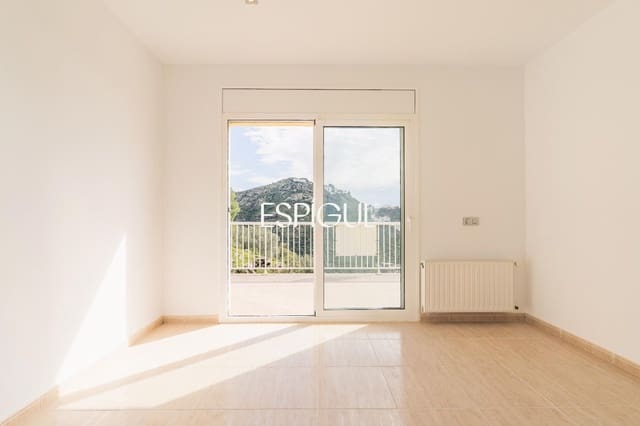 4 sypialnia Willa na sprzedaż w Roses z basenem garażem - 750 000 € (Ref: 10015976)