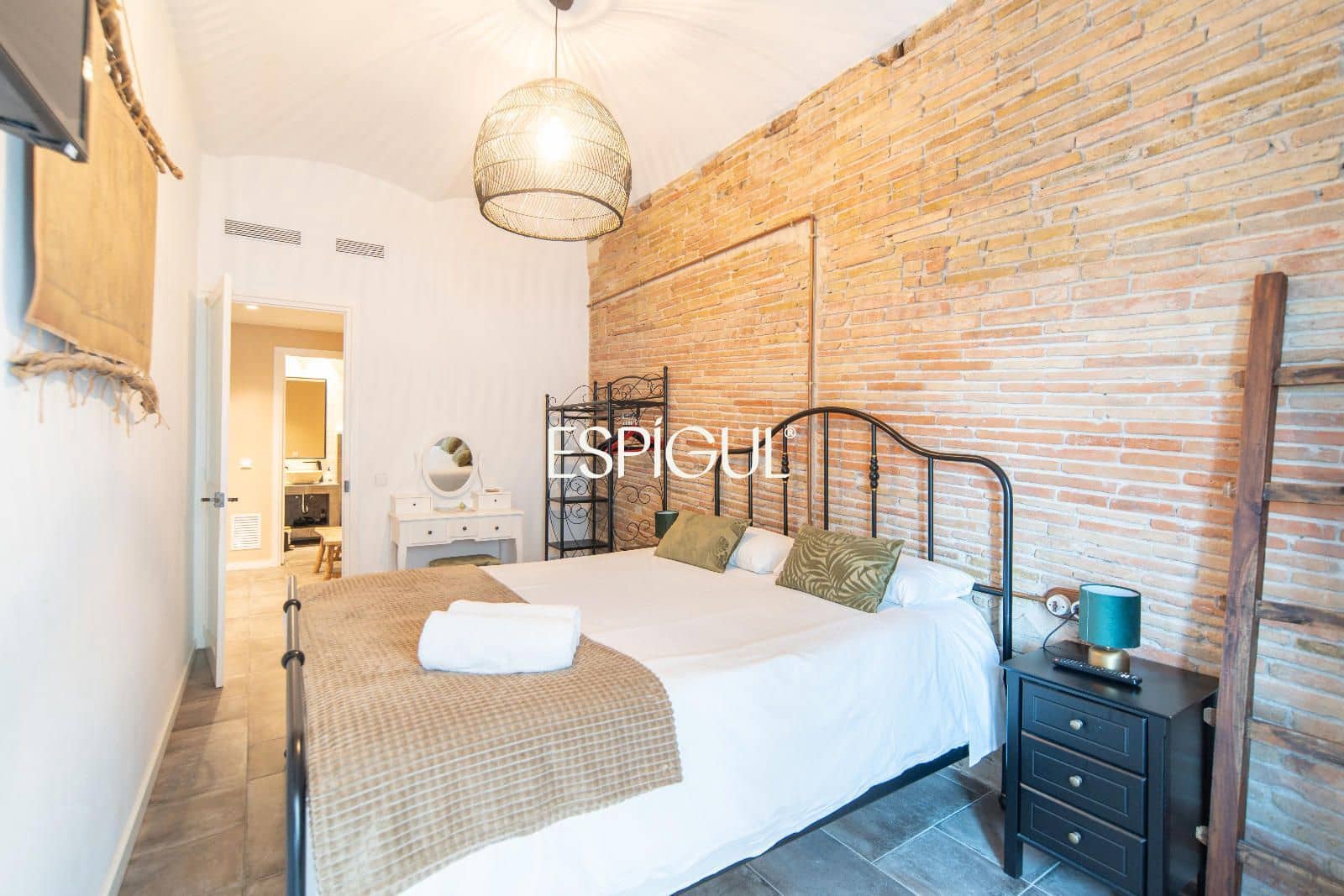 2 makuuhuone Asunto myytävänä paikassa Girona kaupunki - 340 000 € (Ref: 10015979)