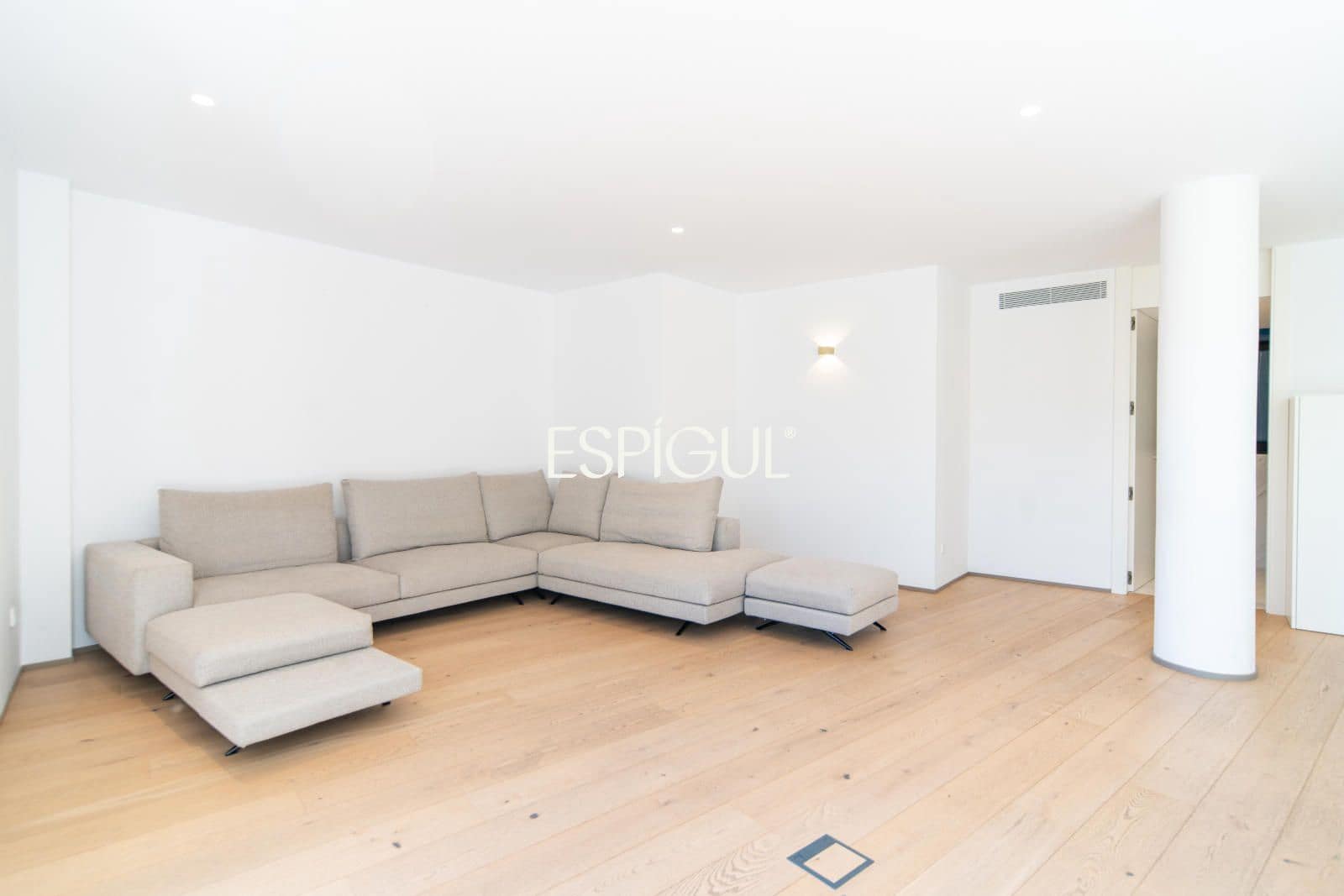 3 bedroom Flat for sale in Girona city with garage - € 1,250,000 (Ref: 10015981)