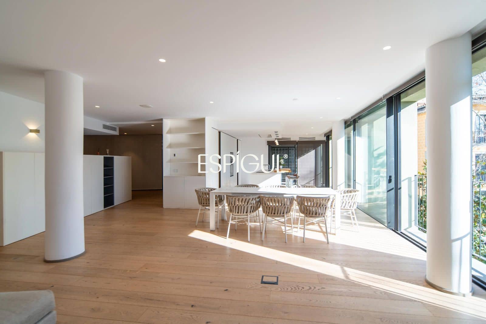 3 bedroom Flat for sale in Girona city with garage - € 1,250,000 (Ref: 10015981)