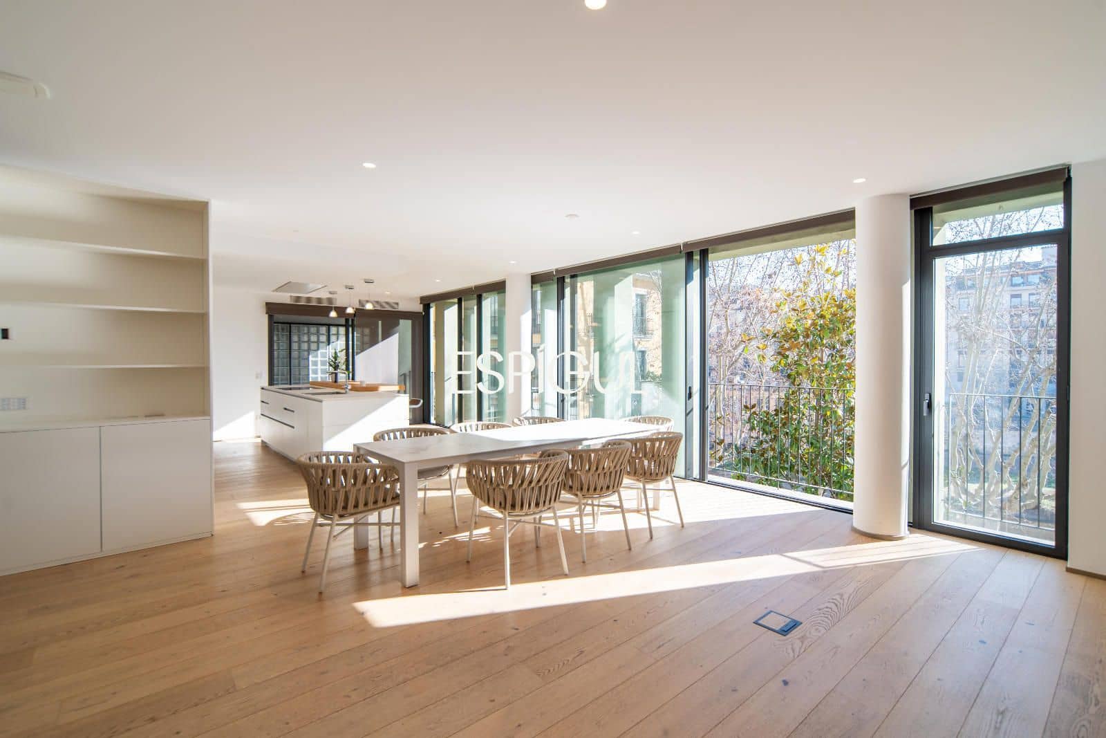3 bedroom Flat for sale in Girona city with garage - € 1,250,000 (Ref: 10015981)