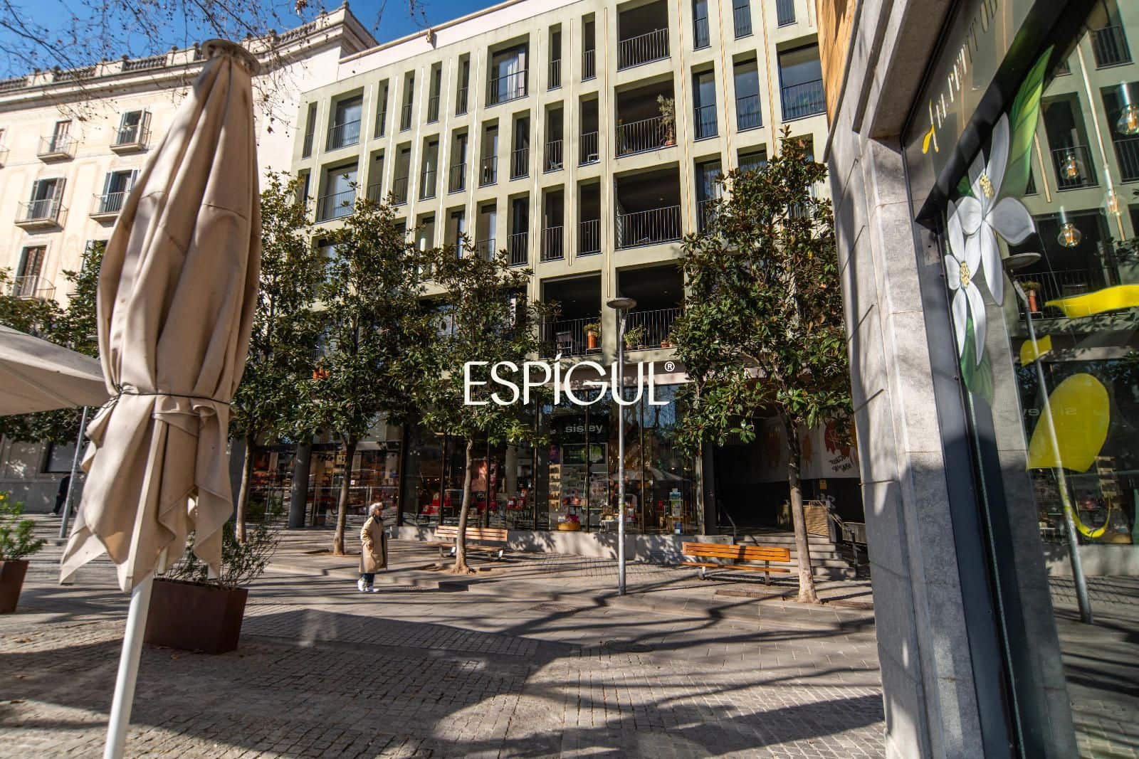 3 bedroom Flat for sale in Girona city with garage - € 1,250,000 (Ref: 10015981)