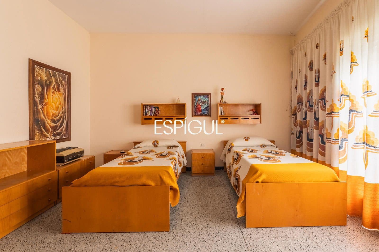 7 bedroom Townhouse for sale in Riudarenes with garage - € 325,000 (Ref: 10015985)