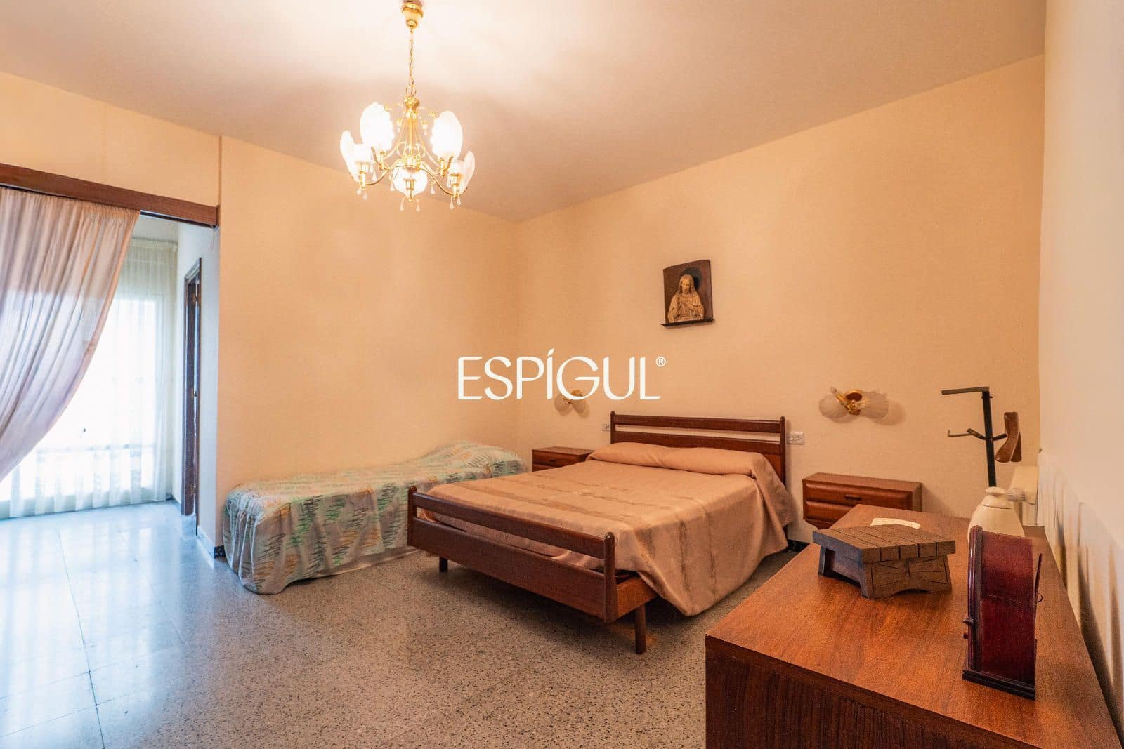 7 bedroom Townhouse for sale in Riudarenes with garage - € 325,000 (Ref: 10015985)