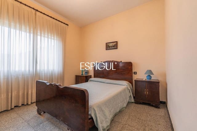 7 bedroom Townhouse for sale in Riudarenes with garage - € 325,000 (Ref: 10015985)