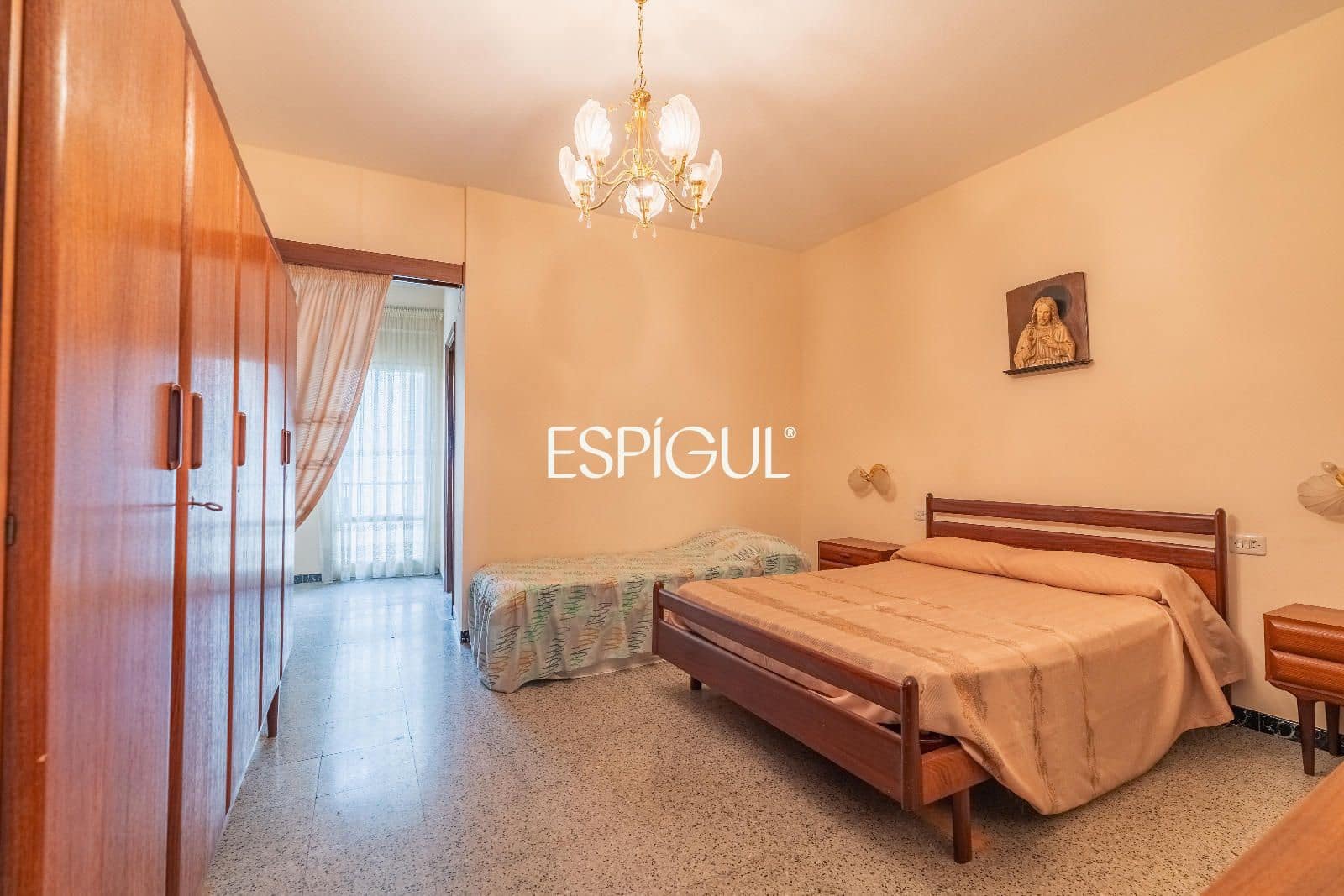7 bedroom Townhouse for sale in Riudarenes with garage - € 325,000 (Ref: 10015985)