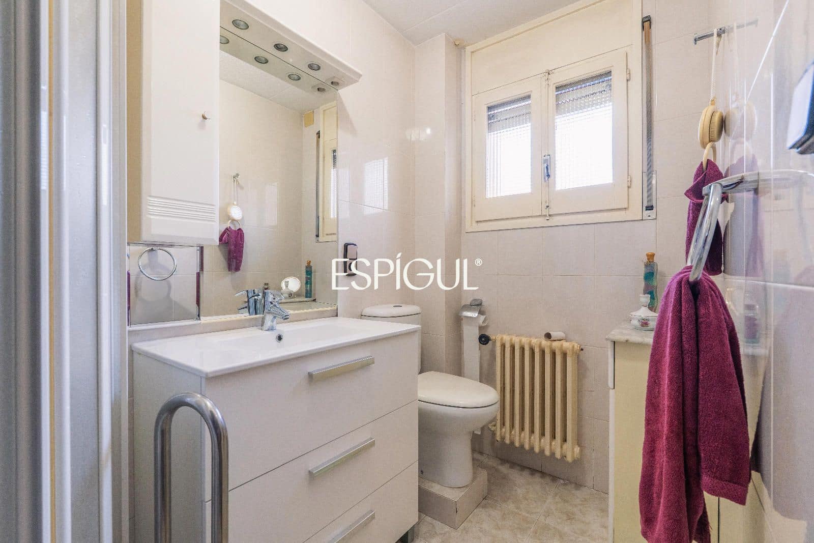 7 bedroom Townhouse for sale in Riudarenes with garage - € 325,000 (Ref: 10015985)