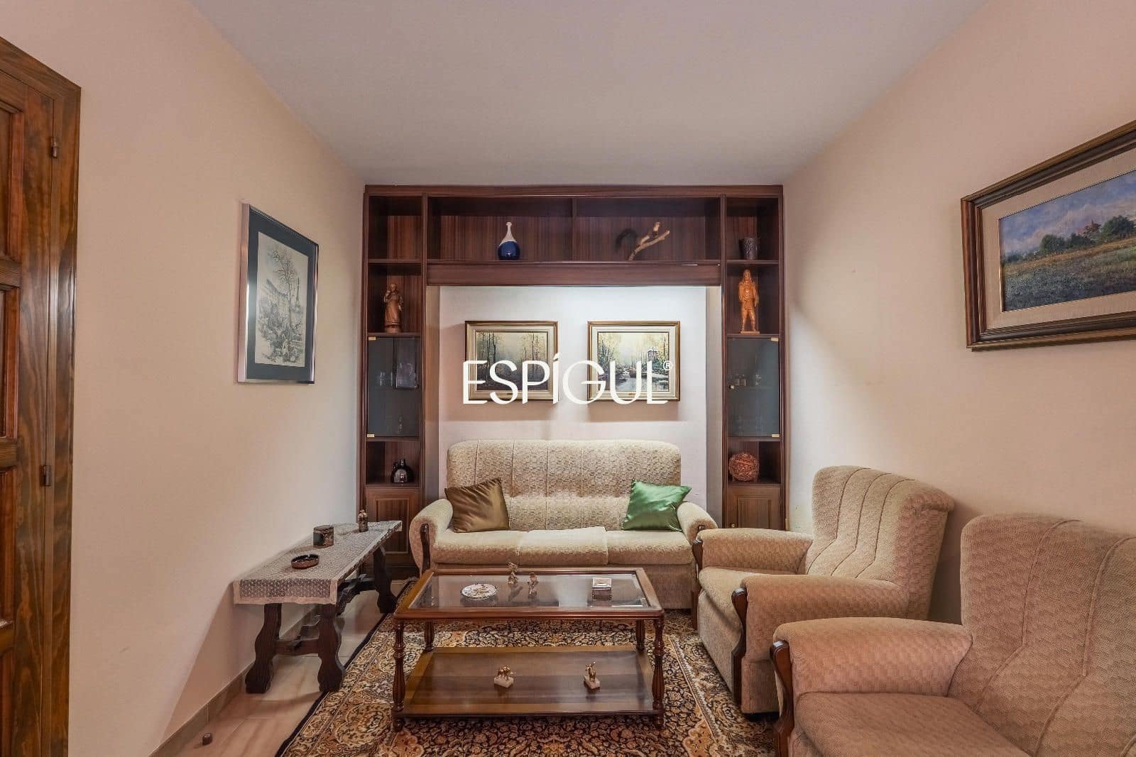 7 bedroom Townhouse for sale in Riudarenes with garage - € 325,000 (Ref: 10015985)