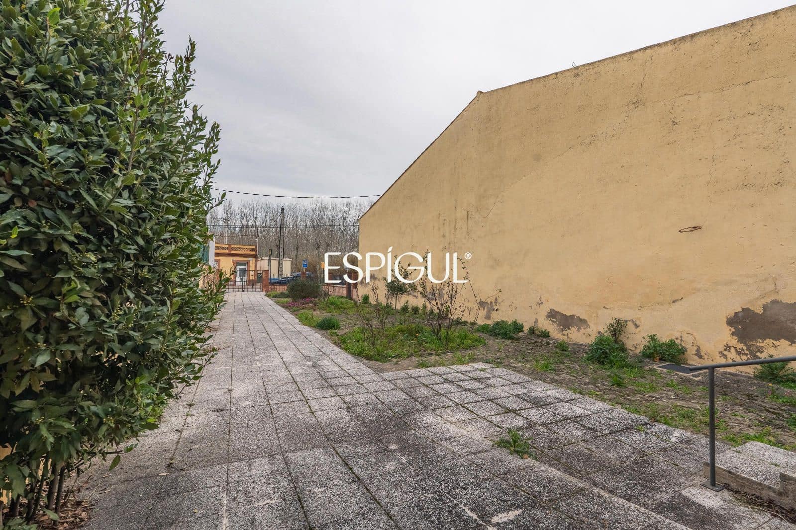 7 bedroom Townhouse for sale in Riudarenes with garage - € 325,000 (Ref: 10015985)