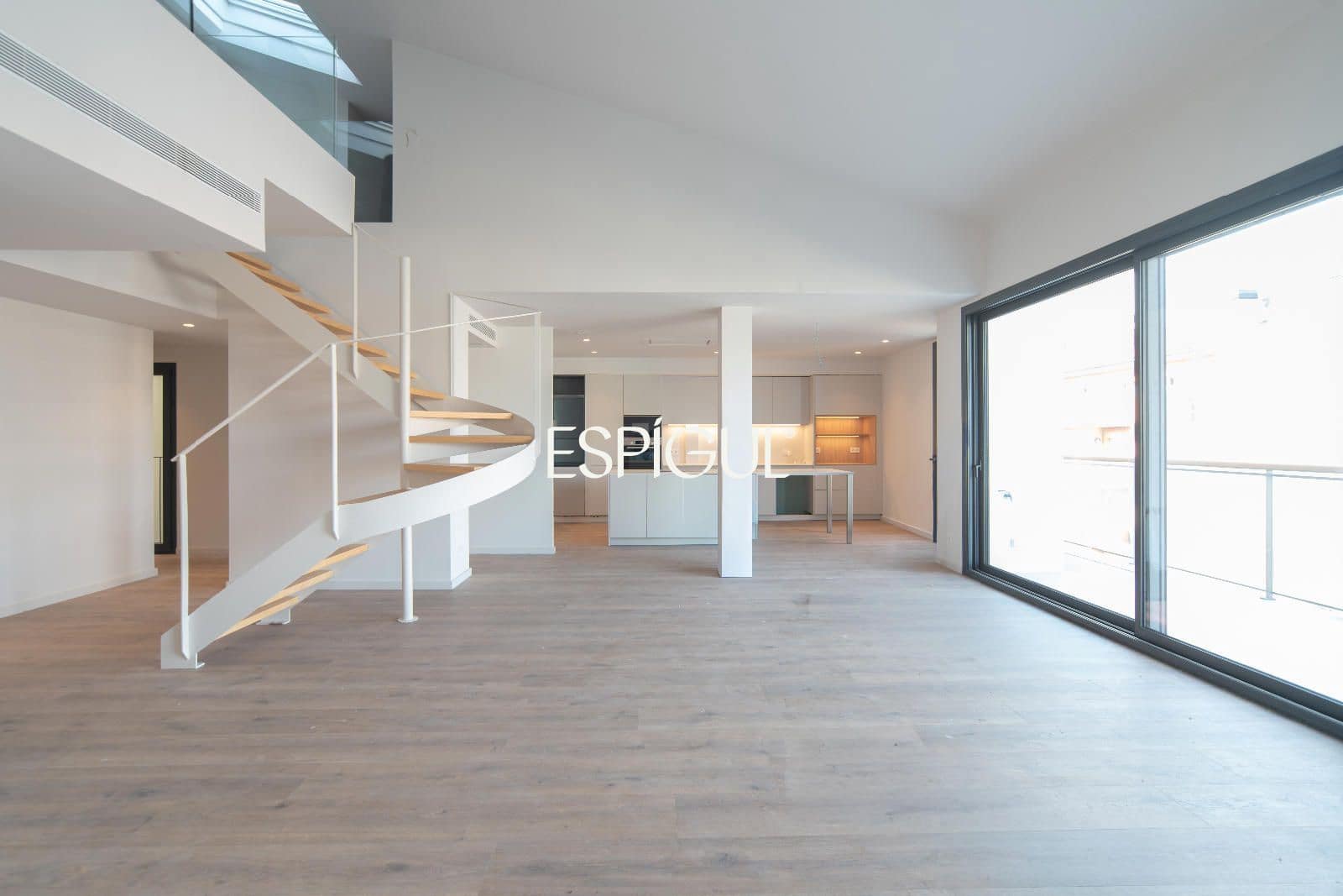 Ático de 7 habitaciones en Girona ciudad en venta con garaje - 1.200.000 € (Ref: 10015986)