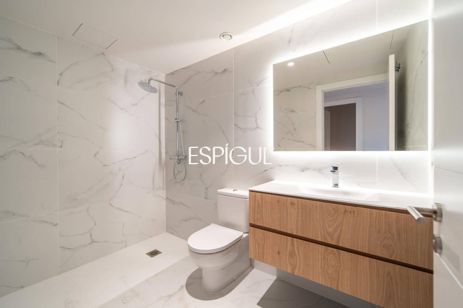 Ático de 7 habitaciones en Girona ciudad en venta con garaje - 1.200.000 € (Ref: 10015986)