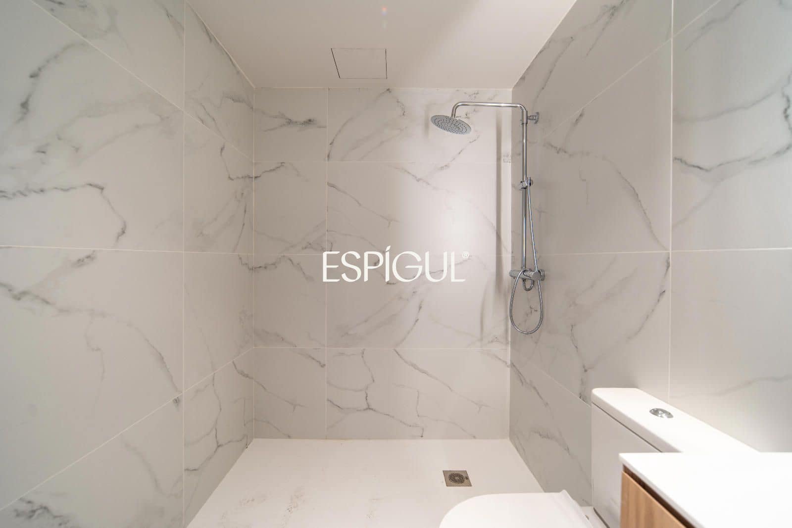 Ático de 7 habitaciones en Girona ciudad en venta con garaje - 1.200.000 € (Ref: 10015986)