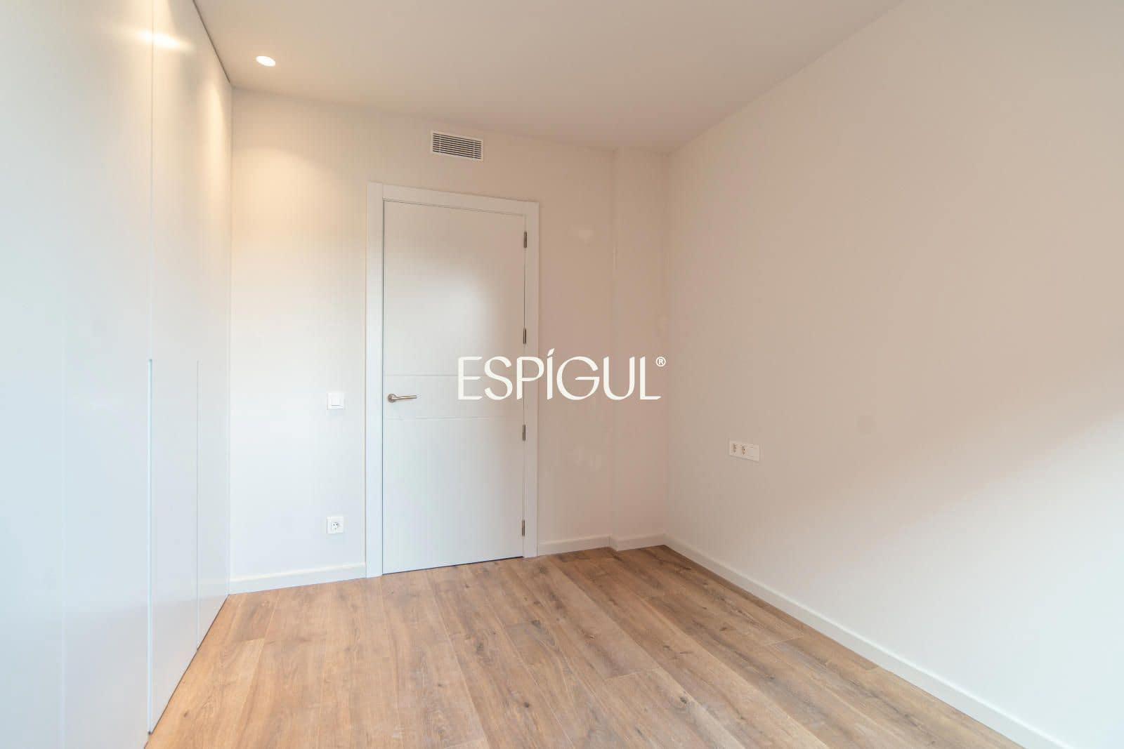 Ático de 7 habitaciones en Girona ciudad en venta con garaje - 1.200.000 € (Ref: 10015986)
