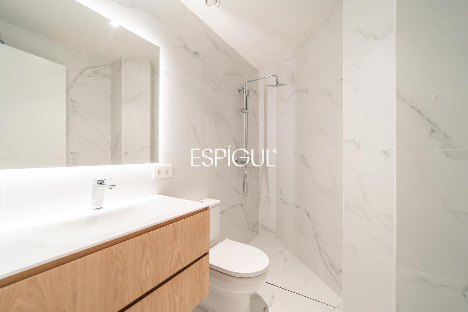 Ático de 7 habitaciones en Girona ciudad en venta con garaje - 1.200.000 € (Ref: 10015986)