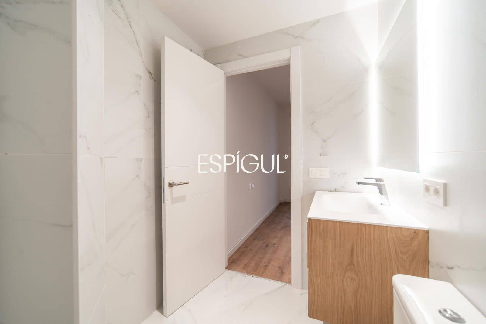 Ático de 7 habitaciones en Girona ciudad en venta con garaje - 1.200.000 € (Ref: 10015986)