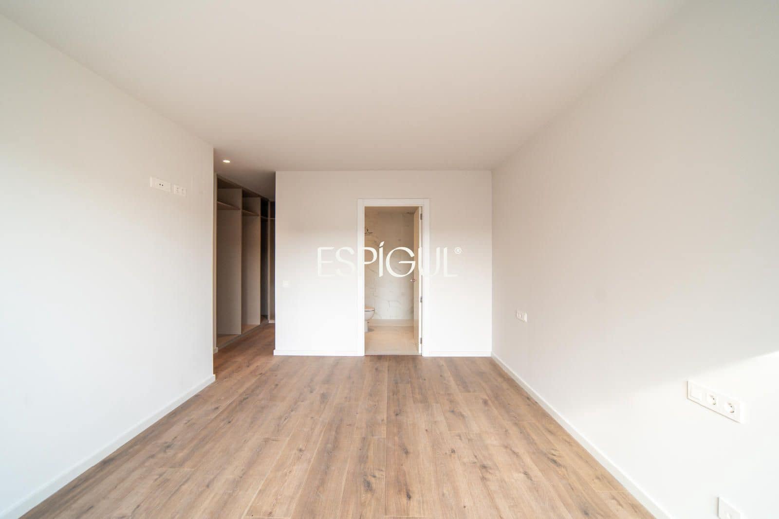 Ático de 7 habitaciones en Girona ciudad en venta con garaje - 1.200.000 € (Ref: 10015986)